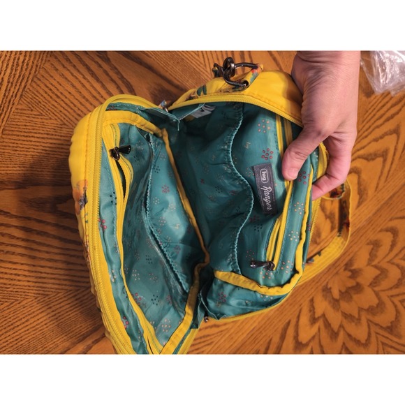 Lug Ranger Bouquet Yellow Floral Quilted Crossbody Purse Bag - EUC - Picture 5 of 10